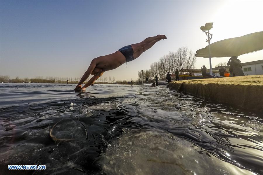 CHINA-HEBEI-WINTER-SWIMMING (CN)