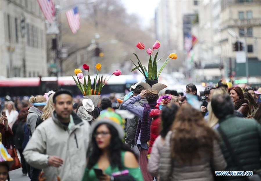 U.S.-NEW YORK-EASTER-BONNET-PARADE