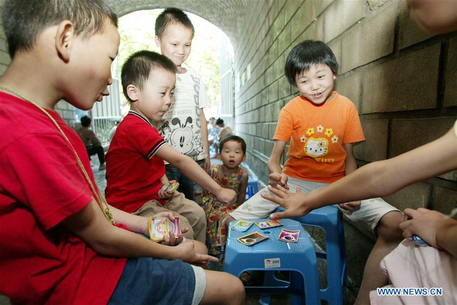  (MOMENTS FOREVER) CHINA-INT'L CHILDREN'S DAY-ENTERTAINMENT-EVOLUTION (CN)