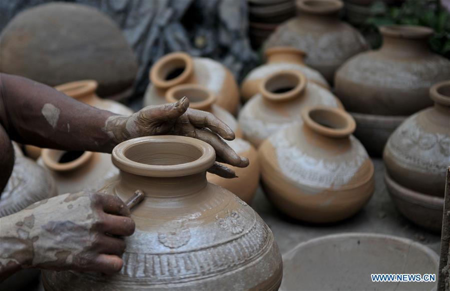 KASHMIR-JAMMU-EARTHEN POTS