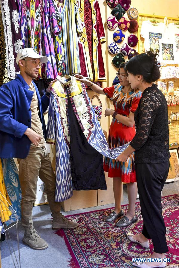 CHINA-XINJIANG-KASHGAR-CULTURAL AND CREATIVE SHOP (CN)