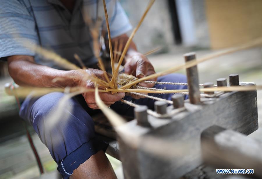 CHINA-JIANGXI-LONG MARCH-STRAW SANDALS (CN)