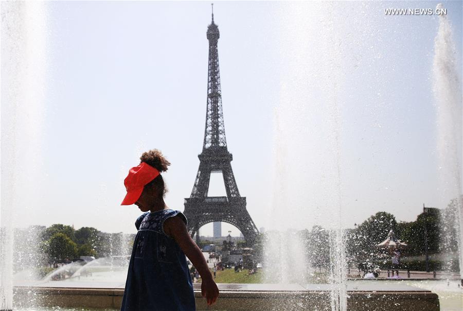 FRANCE-PARIS-HEAT WAVE