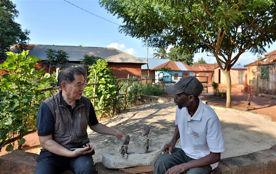 TOGO-LOME-AFRICAN ARTWORKS-CHINESE COLLECTOR