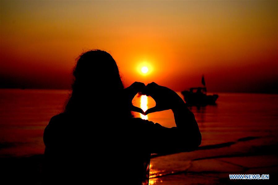 BANGLADESH-KUAKATA-BEACH-SUNSET