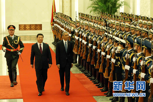 11月12日，国家主席习近平在北京人民大会堂举行欢迎仪式，欢迎美国总统奥巴马对中国进行国事访问。 新华社记者 刘卫兵 摄